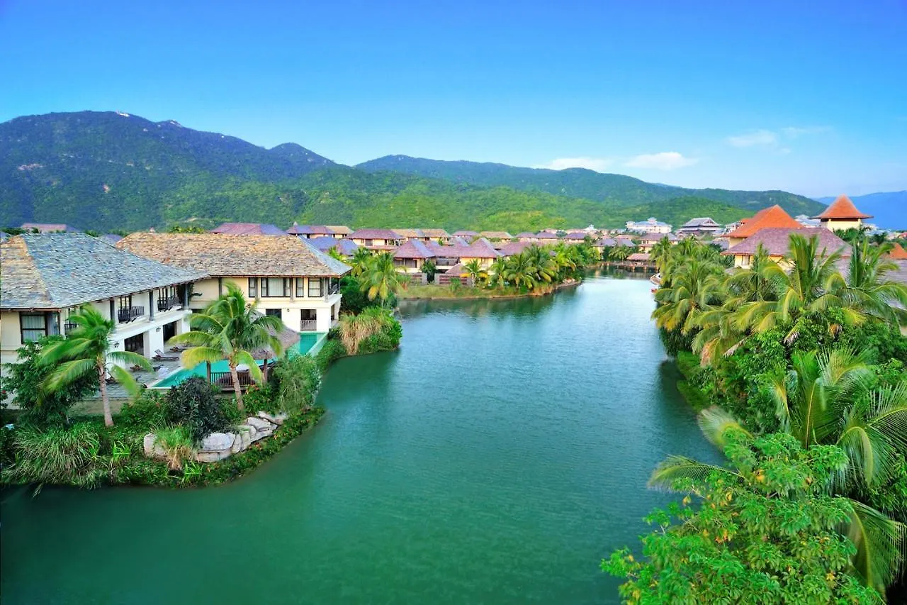 Sanya Yalong Bay Villas & Spa