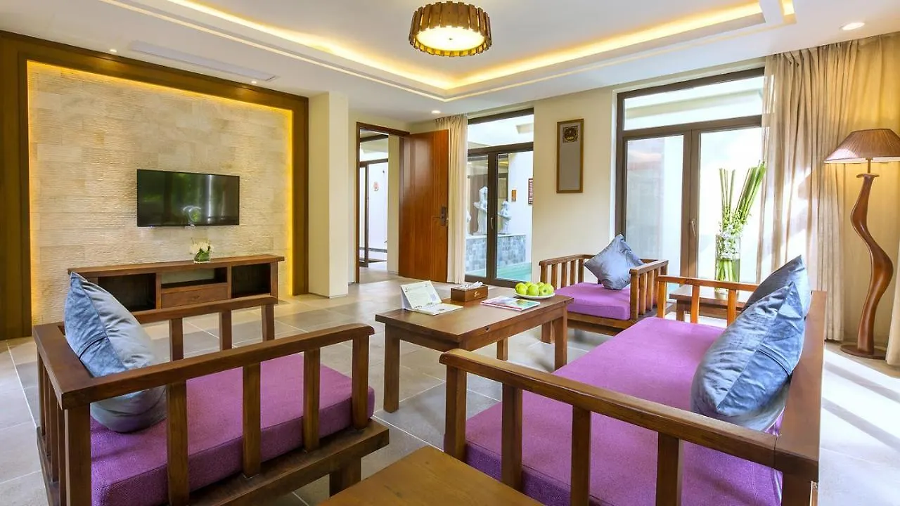 Sanya Yalong Bay Villas & Spa 5*,