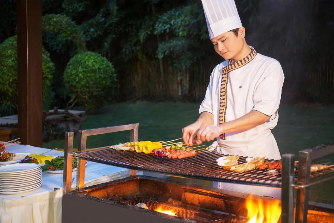 Hotel Sanya Yalong Bay Villas & Spa