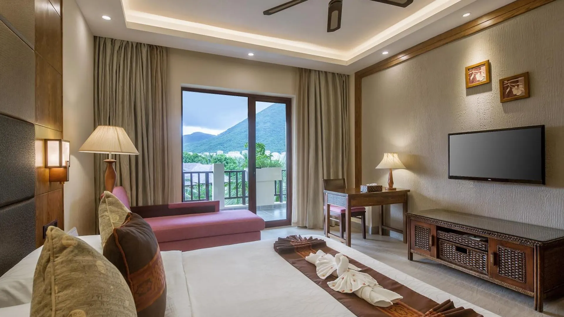 Hotel Sanya Yalong Bay Villas & Spa
