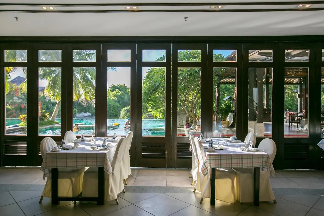 Sanya Yalong Bay Villas & Spa